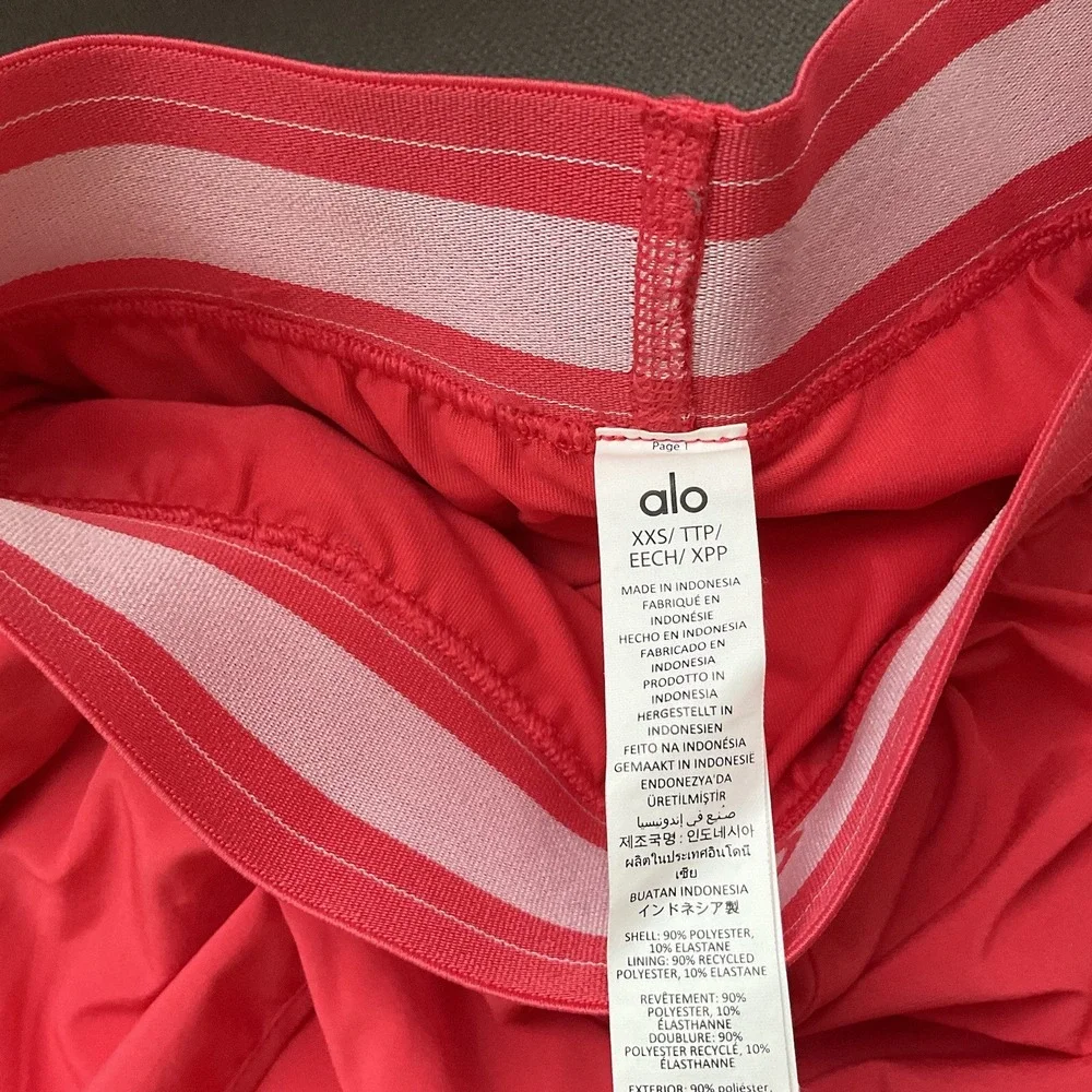 Alo Yoga Match Point Short Candy Red XXS